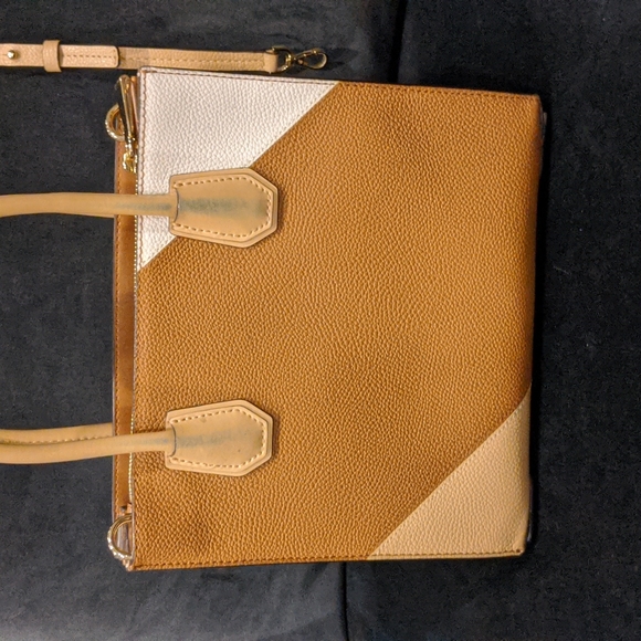 New! Michael Kors Brown/Tan/White Accordion Medium Tote - Picture 5 of 7